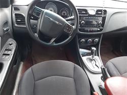 Chrysler 200